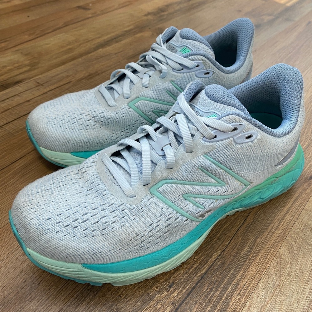 New Balance Fresh Foam 880 V11 Running Shoes Light Blue Teal Woman's 8.5 Men's 7